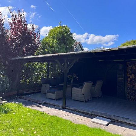 Cosy Vacation Home With Large Fenced Garden Bruinisse Kültér fotó